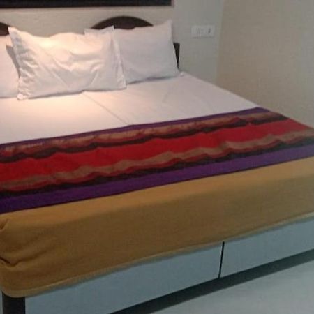 Shraddha Hotel Βομβάη Εξωτερικό φωτογραφία